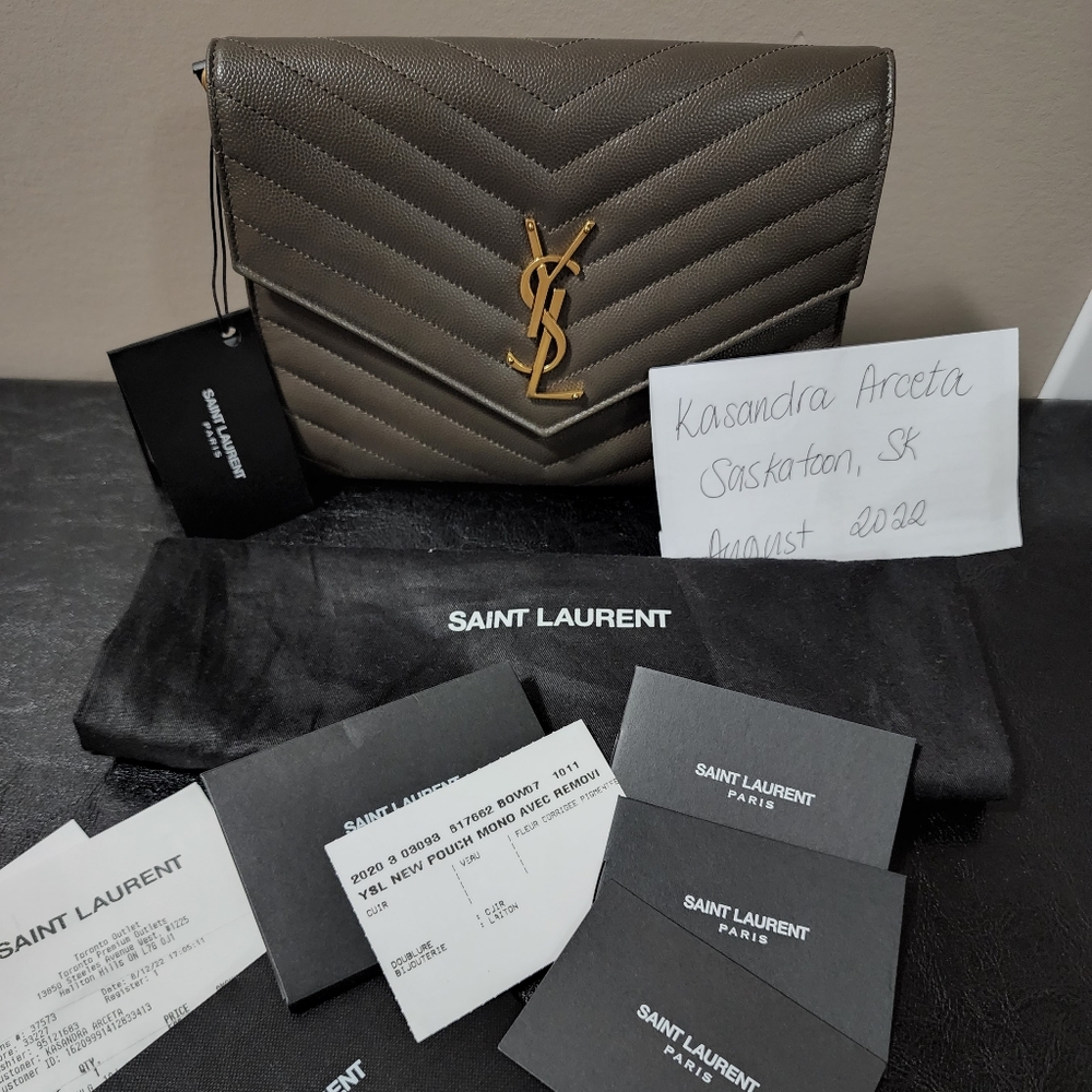 ❌️❌️SOLD❌️❌️ Saint Laurent New Clutch in Fog